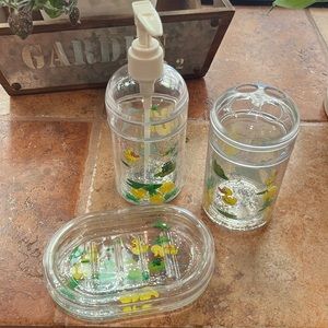 3 Piece Acrylic Liquid 3D Floating Motion Bathroom Accessory Set